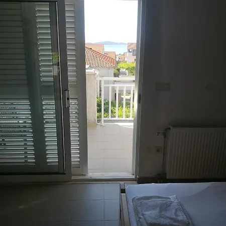 Apartment Peljeska *