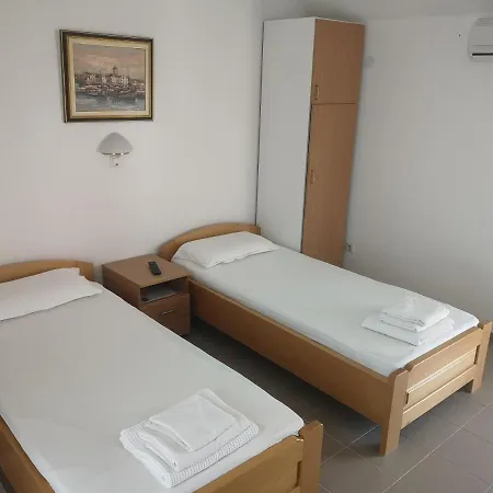 Peljeska Apartment *